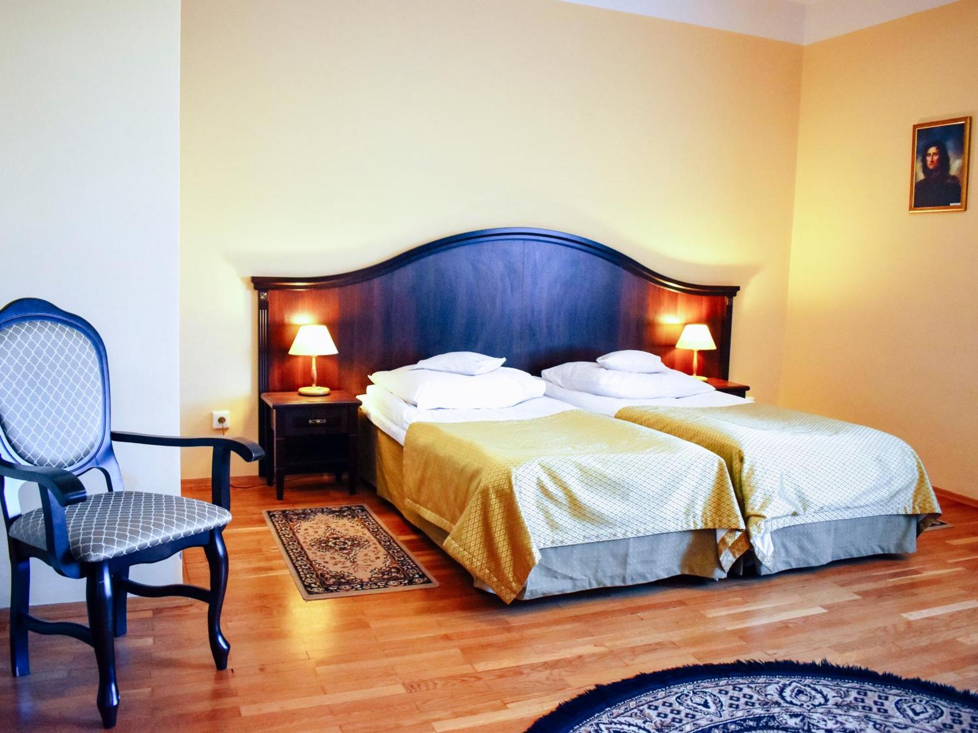 Hotel Zamek Krolewski W Rydzynie 리드지나 외부 사진