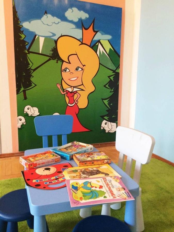 Hotel Zamek Krolewski W Rydzynie 리드지나 외부 사진